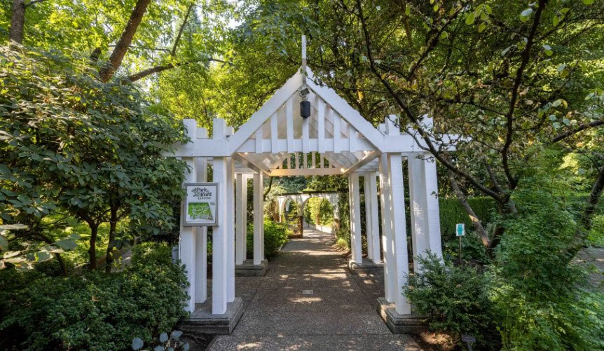 Park & Tilford Gardens, Canada